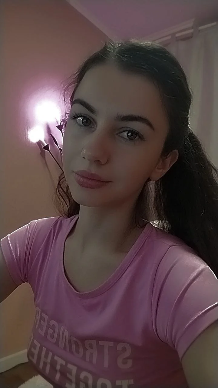 XXX Porn Photo of Nude LittleJulii 1