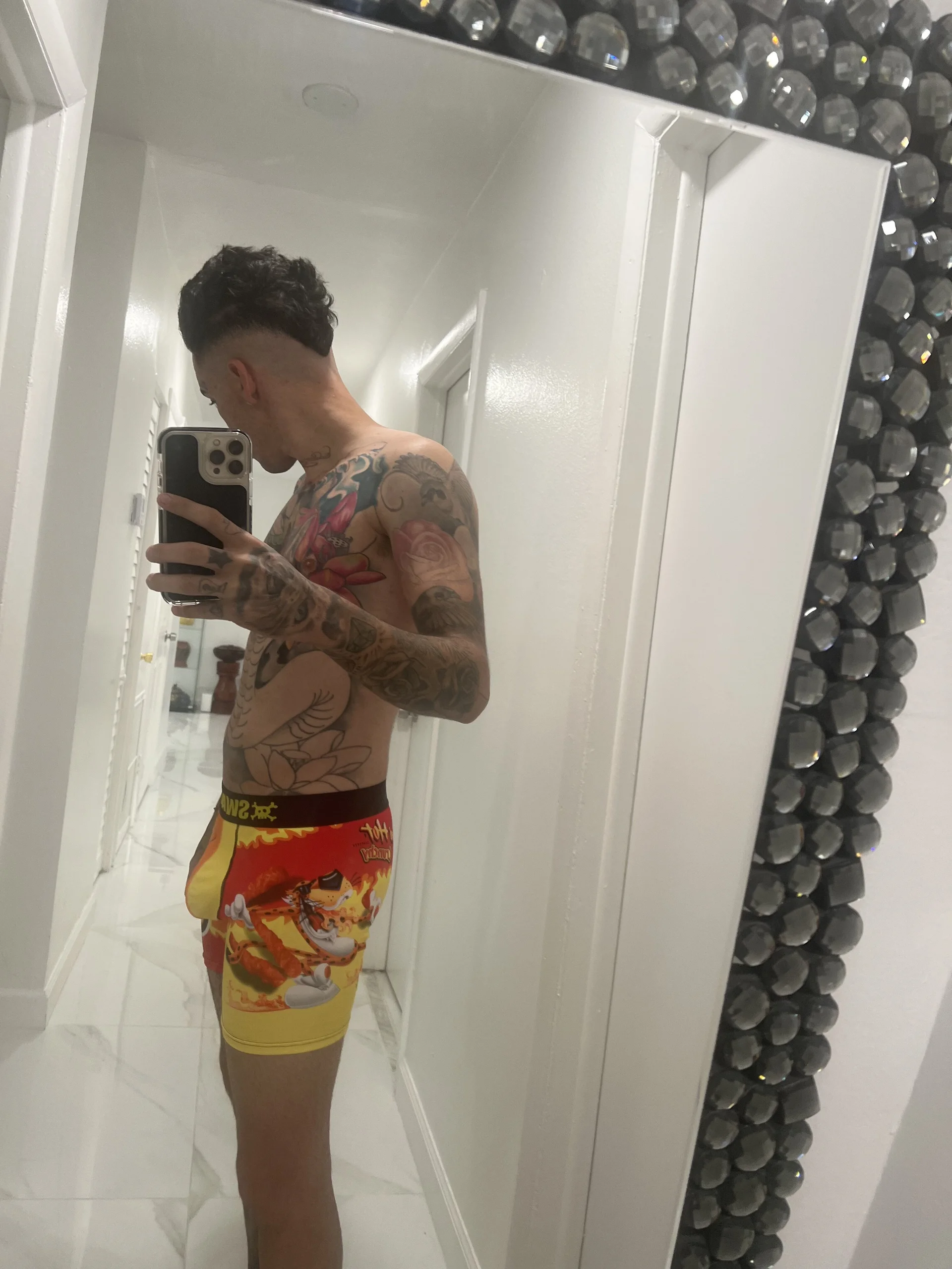 XXX Porn Photo of Nude derek111- 1