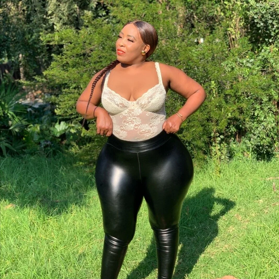 XXX Porn Photo of Nude GiantBootyMilf 11