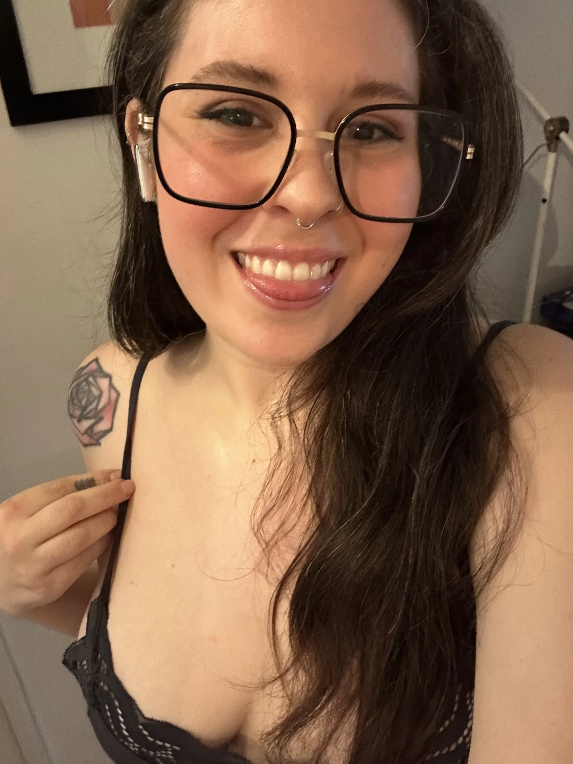 XXX Porn Photo of Nude Rosiee69_ 19