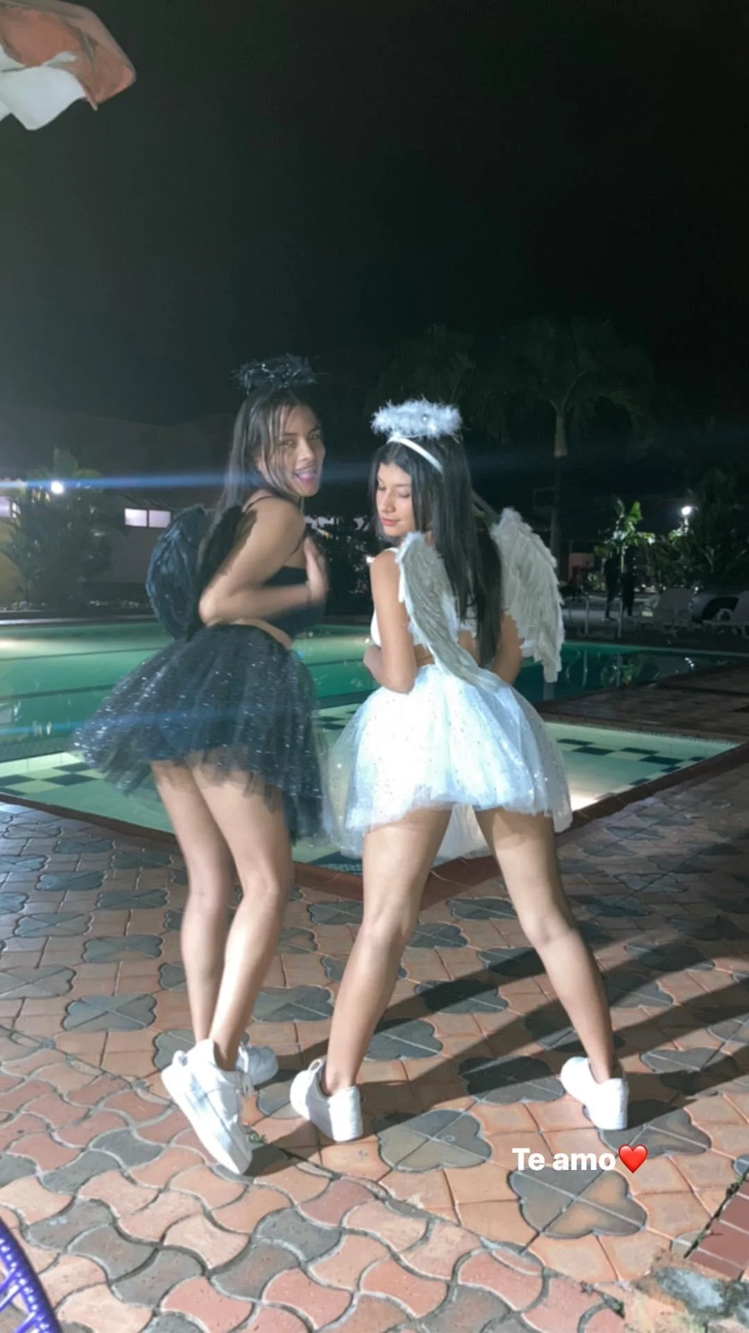 XXX Porn Photo of Nude Lesbiianbarbiie 5