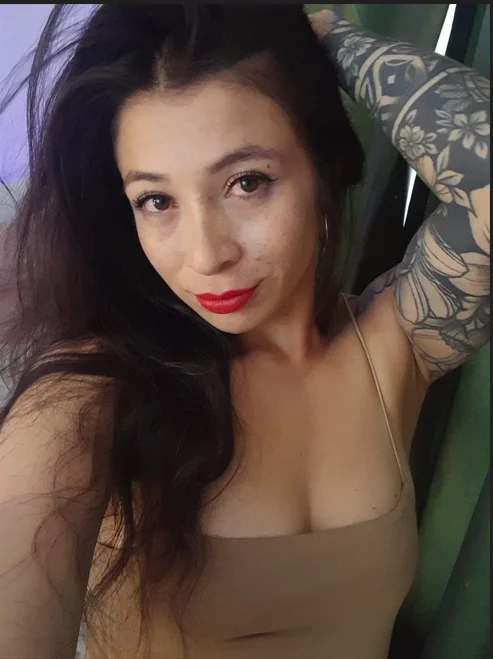 XXX Porn Photo of Nude riley_bensongh 9