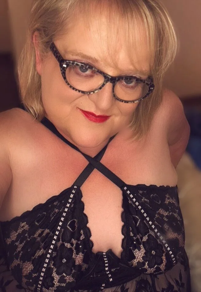 XXX Porn Photo of Nude Curvy-Irish-CrystalX 17