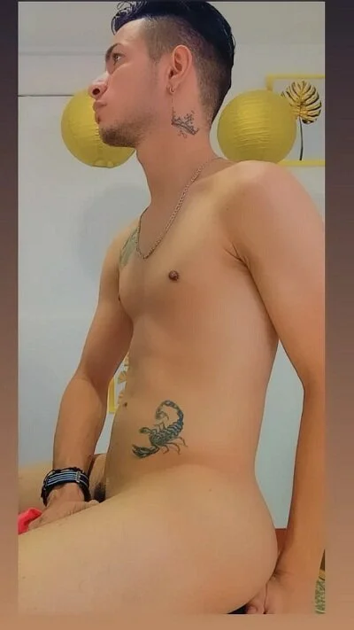 XXX Porn Photo of Nude roberth_eduard2 8