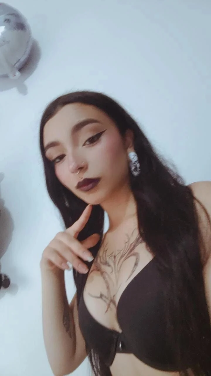 XXX Porn Photo of Nude Samantha_petite_tf 1