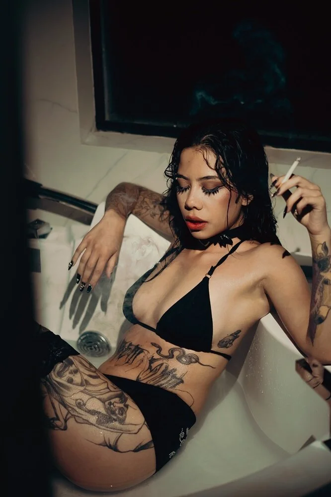XXX Porn Photo of Nude AlyRoses 5