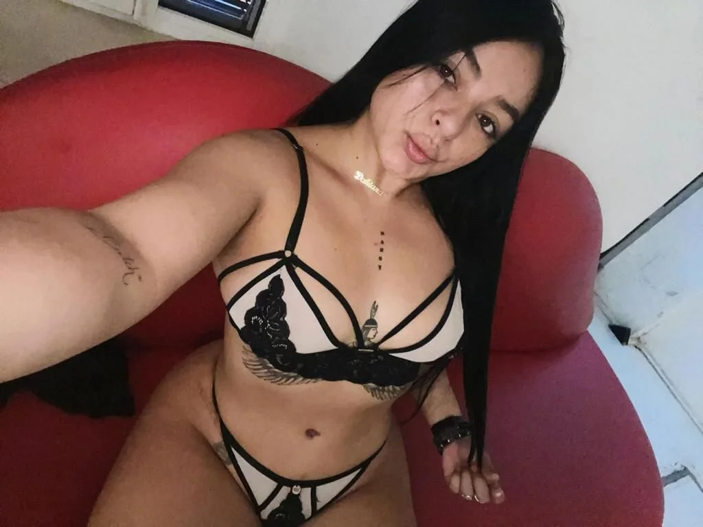 XXX Porn Photo of Nude iris_and_her_friends_ 4