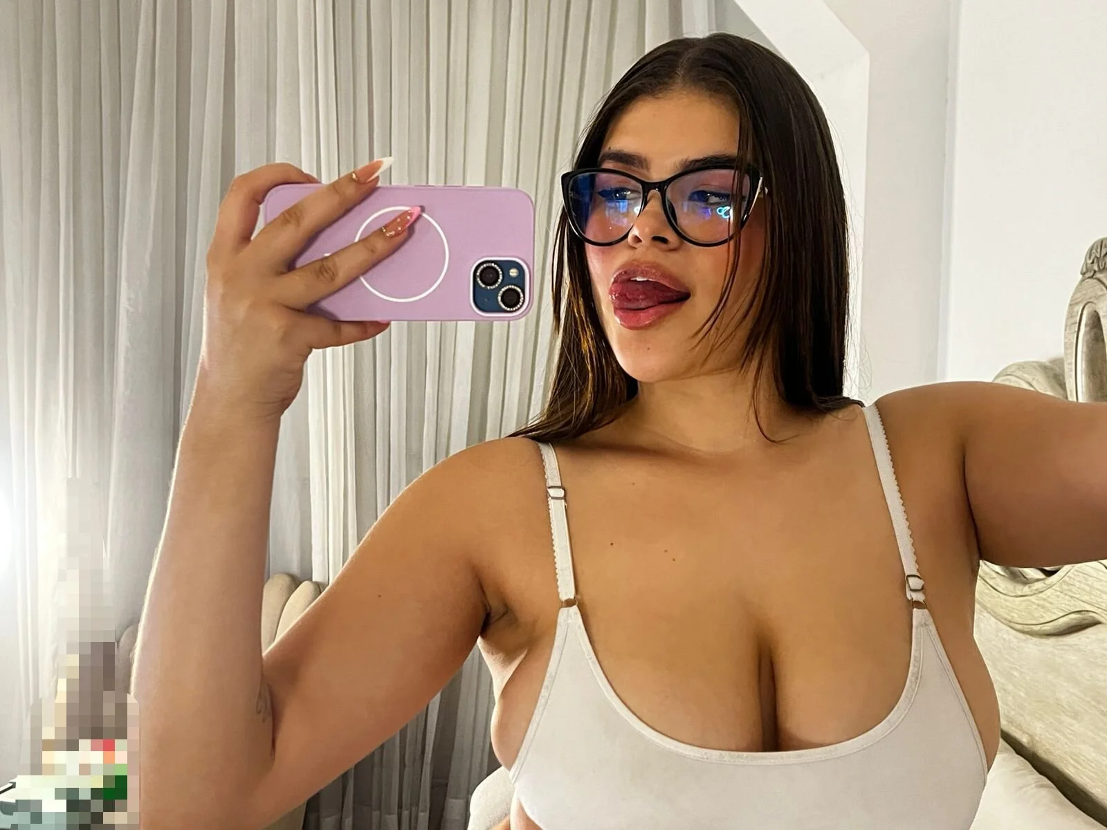XXX Porn Photo of Nude michell_blakke 240