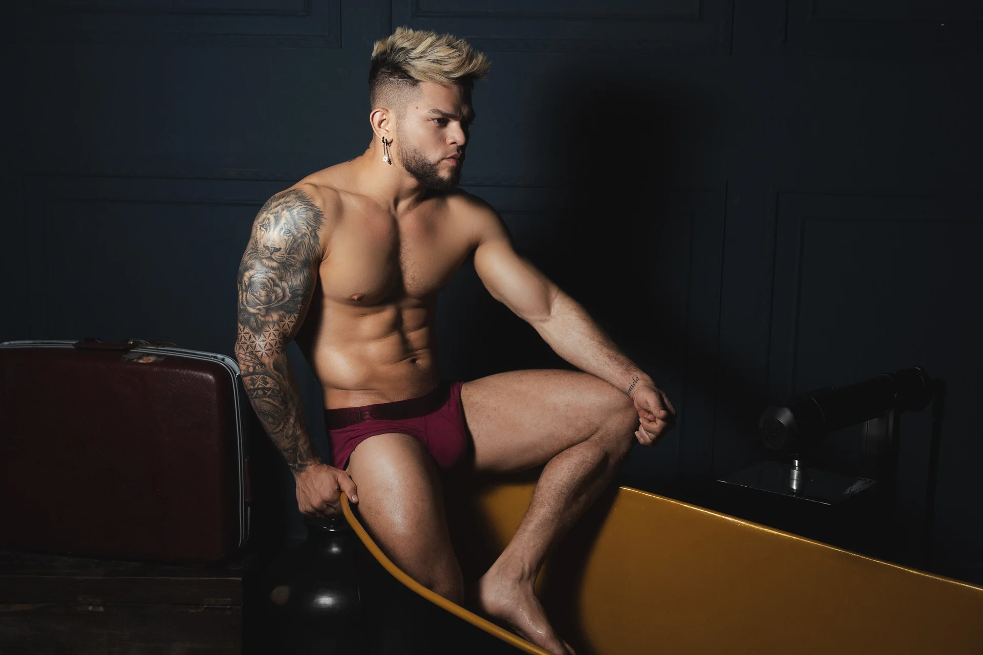 XXX Porn Photo of Nude vincent_carusso94 40