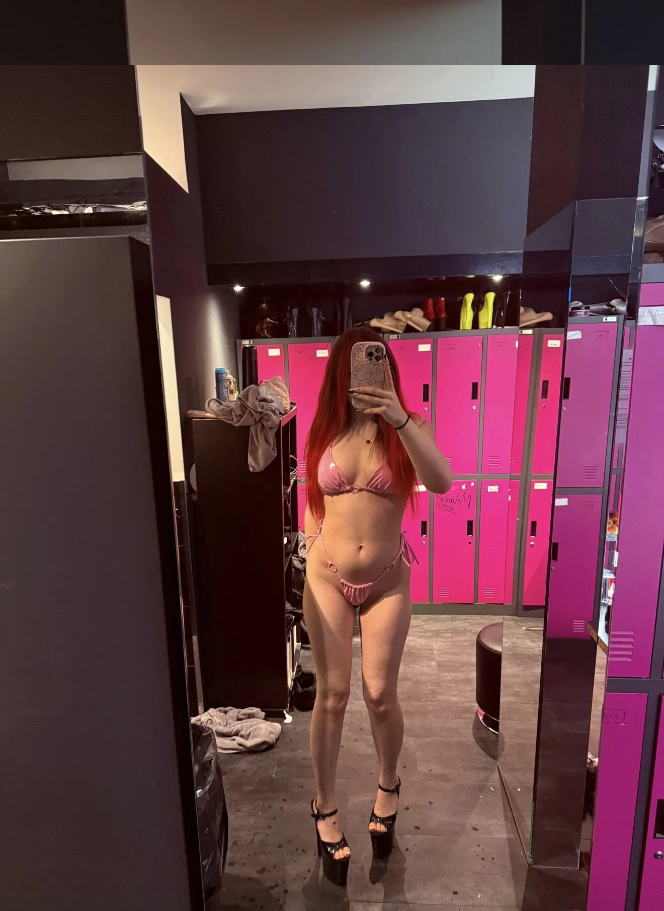 XXX Porn Photo of Nude Holly-Glamour 28