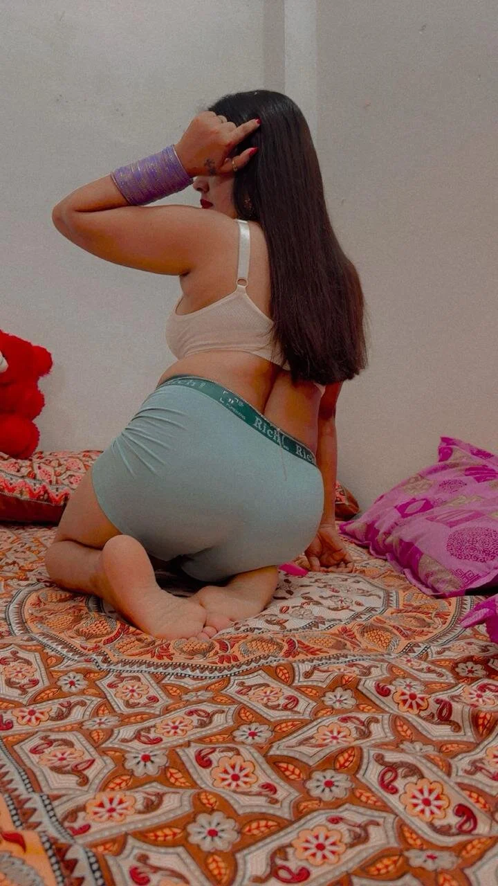 XXX Porn Photo of Nude Curvy_shivani 9