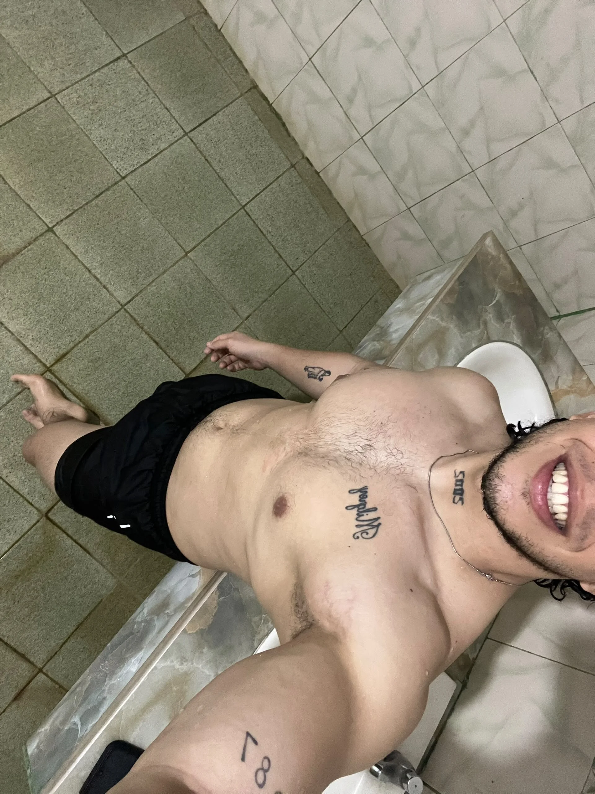 XXX Porn Photo of Nude joosezale 1