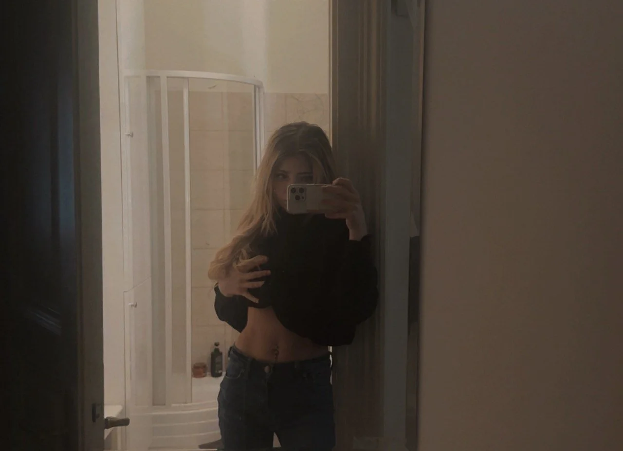 XXX Porn Photo of Nude MelliMoon 1