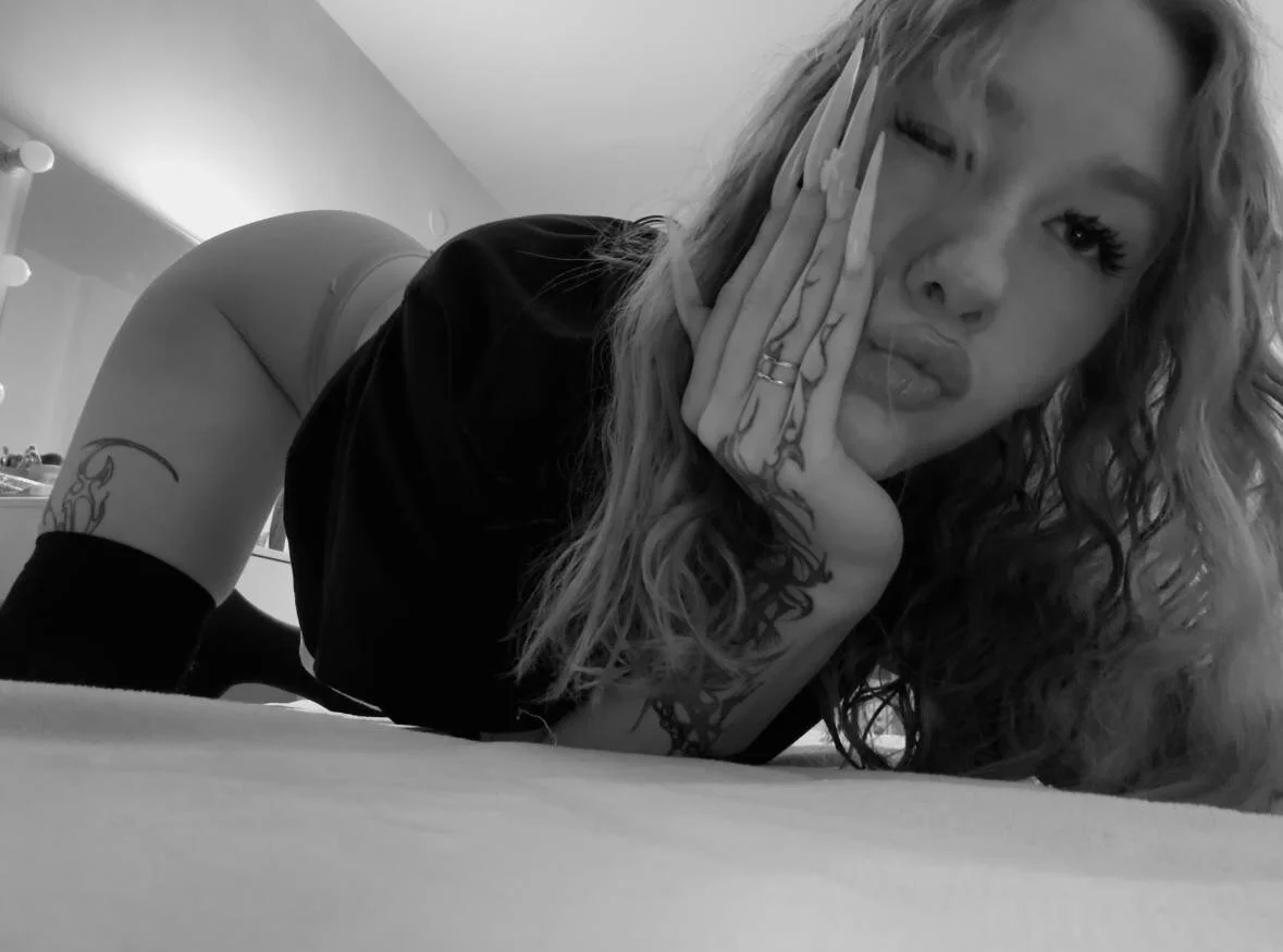 XXX Porn Photo of Nude PlugAndPlayy 8