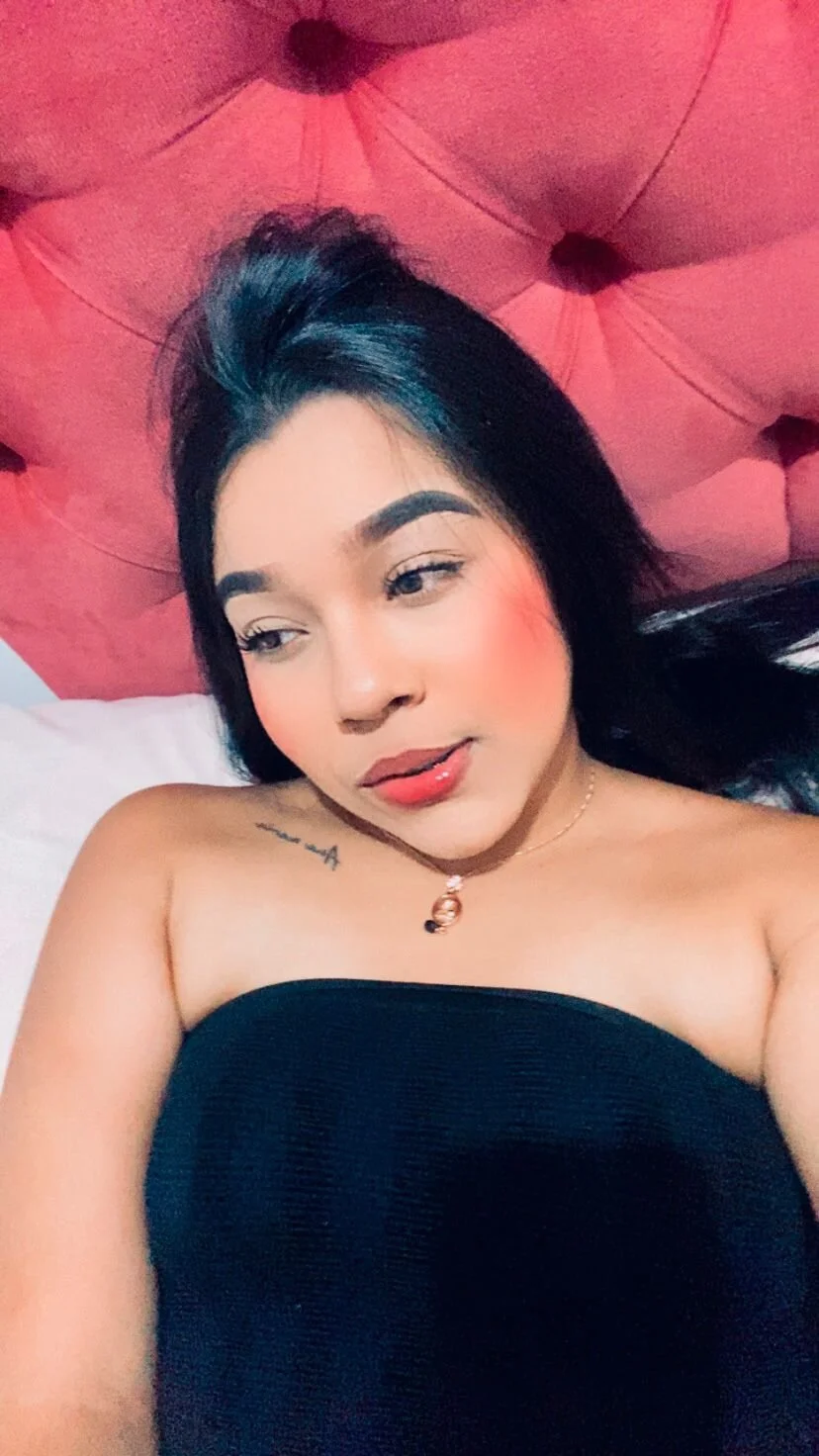XXX Porn Photo of Nude alahia__rivera2 4