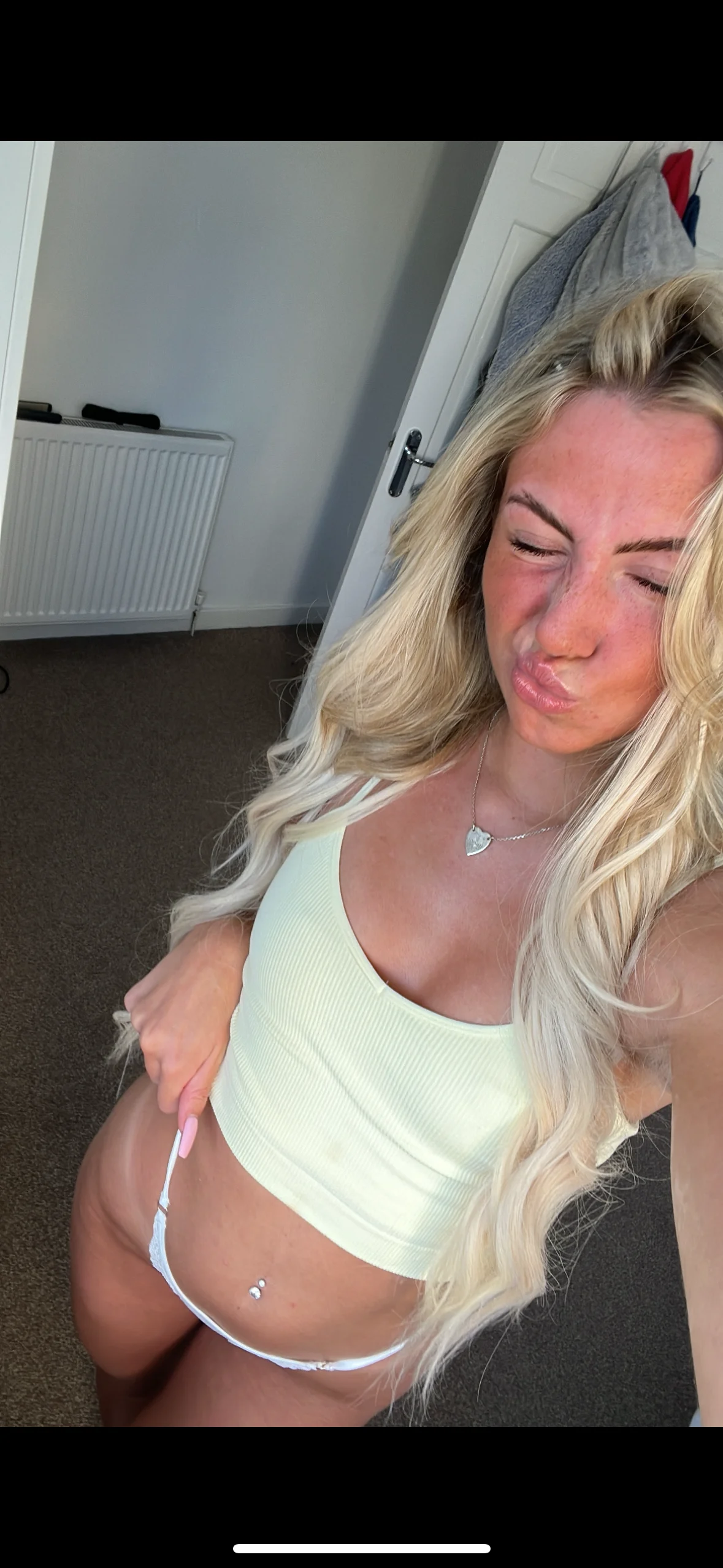 XXX Porn Photo of Nude CharlotteRosexx 5