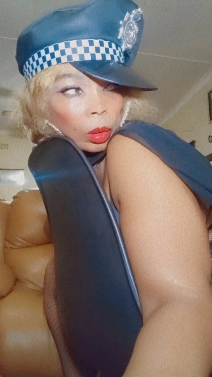 XXX Porn Photo of Nude Gucci_Bx 477