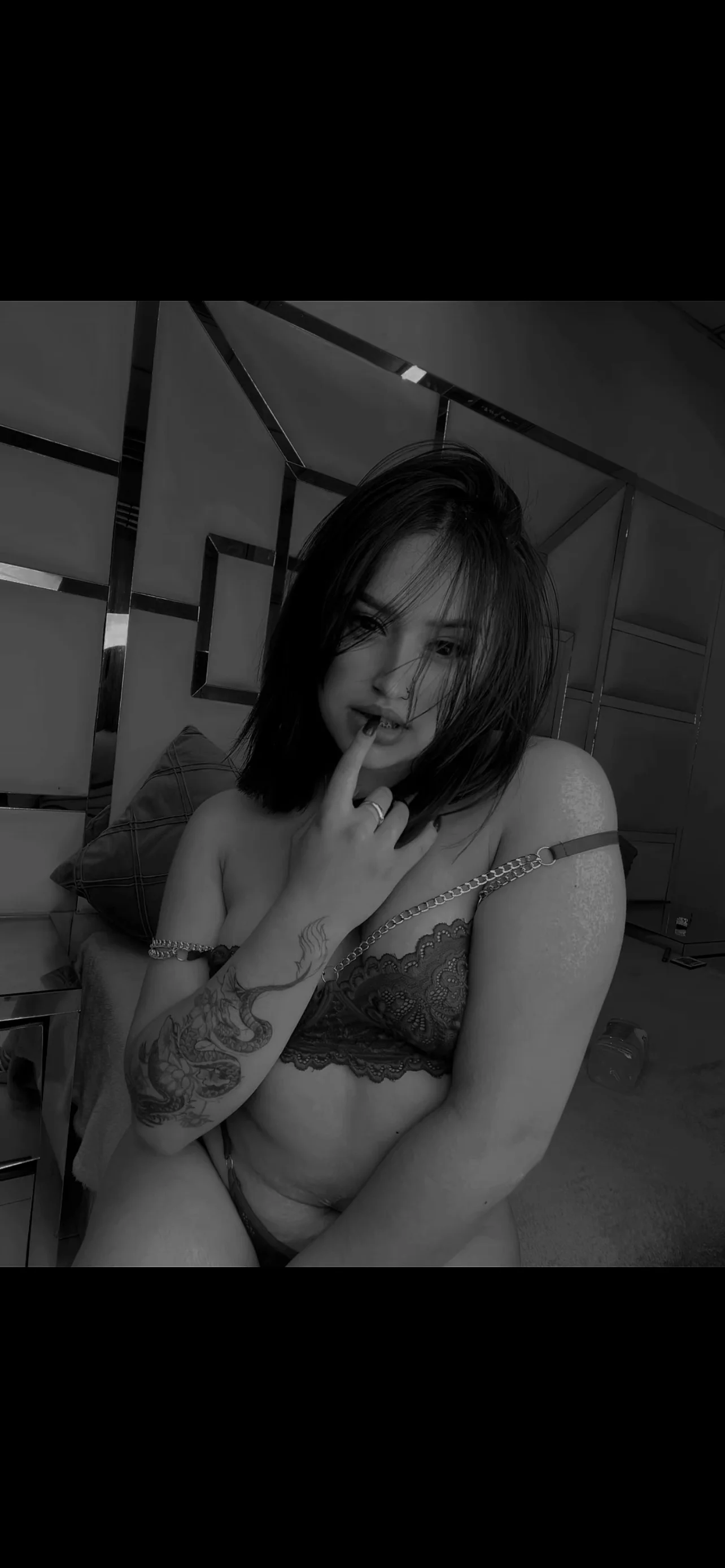 XXX Porn Photo of Nude IssysLeBlanc 22