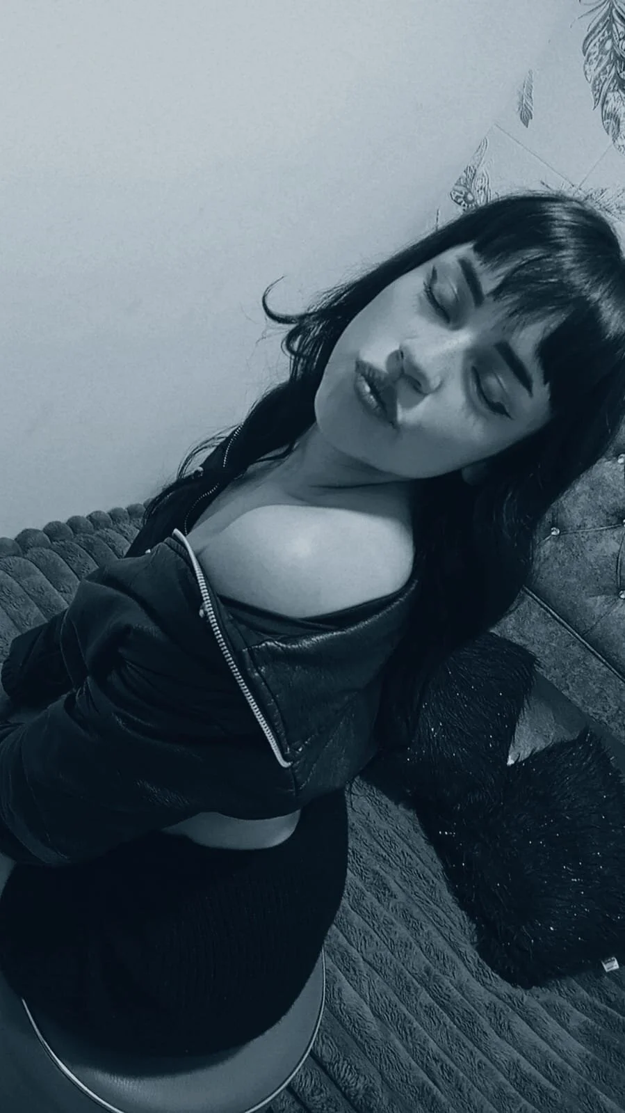 XXX Porn Photo of Nude Queen_Rousee 1