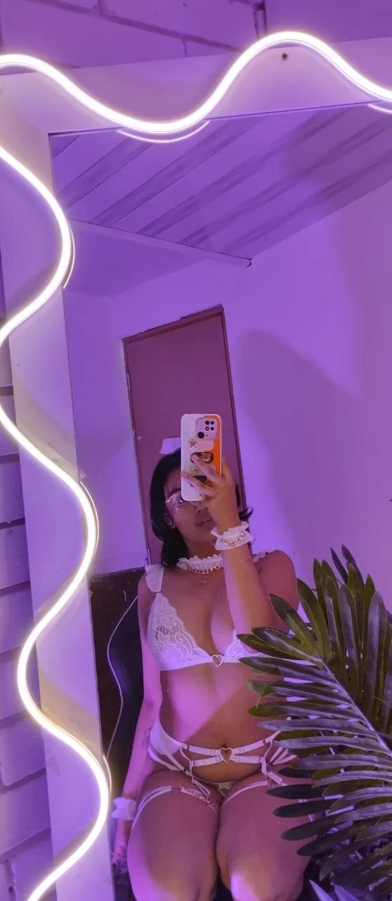 XXX Porn Photo of Nude PEACHY_TAY 24