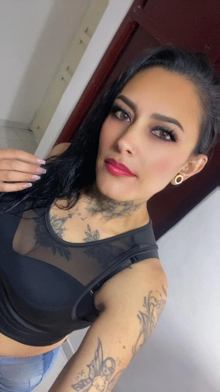 XXX Porn Photo of Nude Roxanne_vale 1