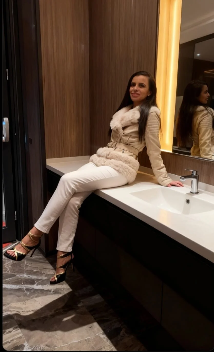 XXX Porn Photo of Nude juliahayessxx 707
