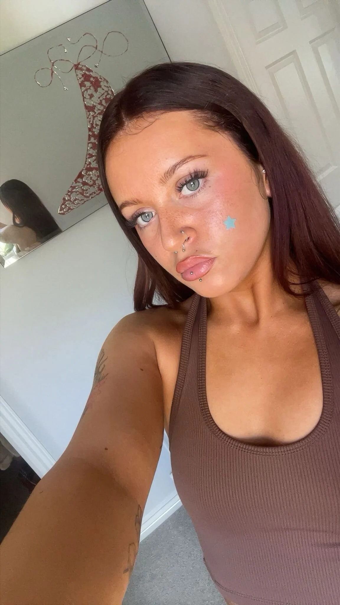 XXX Porn Photo of Nude PoisonIvy_x 10