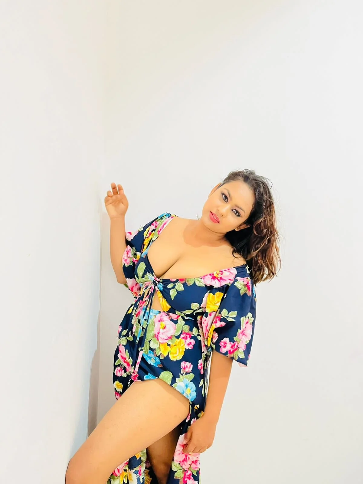 XXX Porn Photo of Nude bumblebeegirl 1