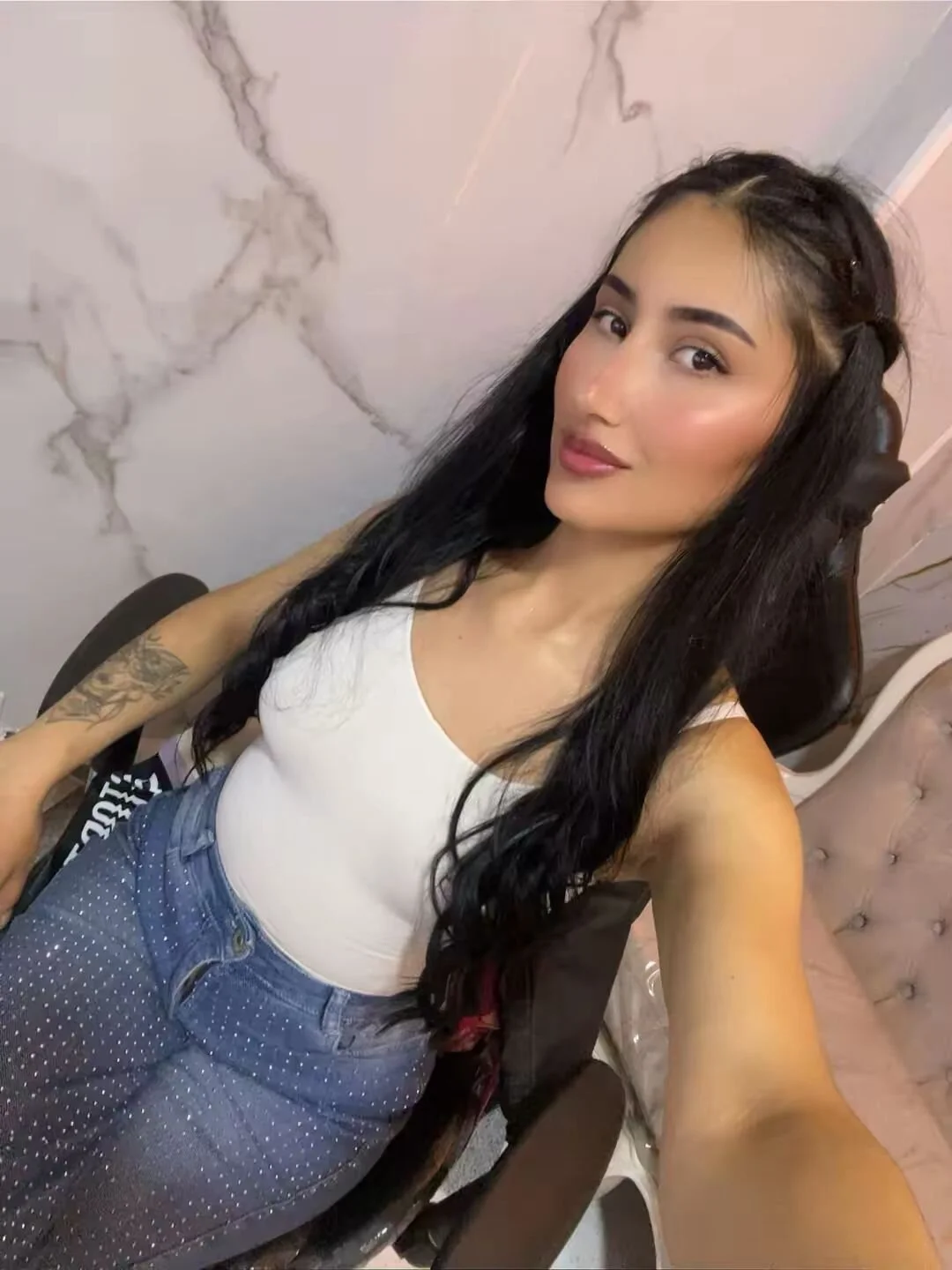 XXX Porn Photo of Nude Lia_jones_b 2