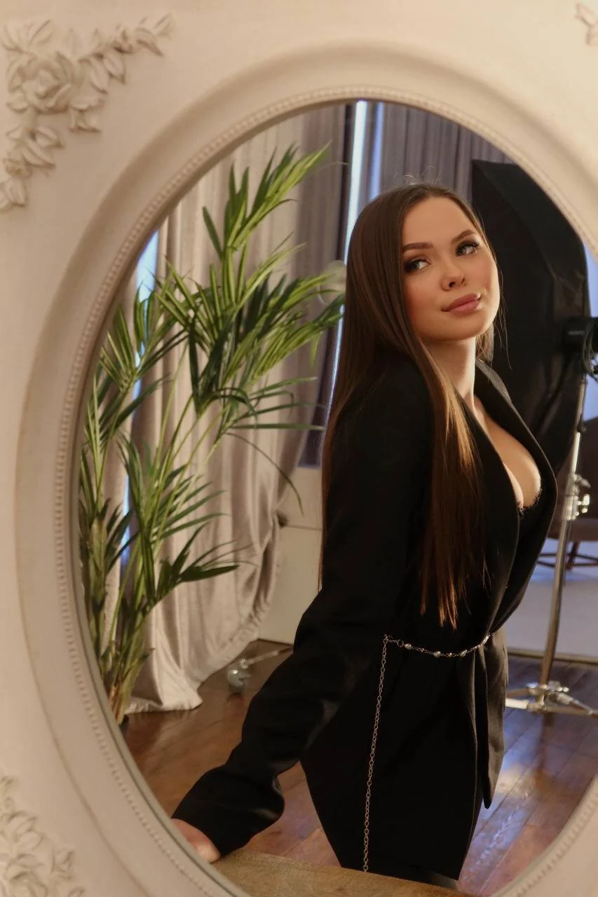 XXX Porn Photo of Nude Kira_love_81 15