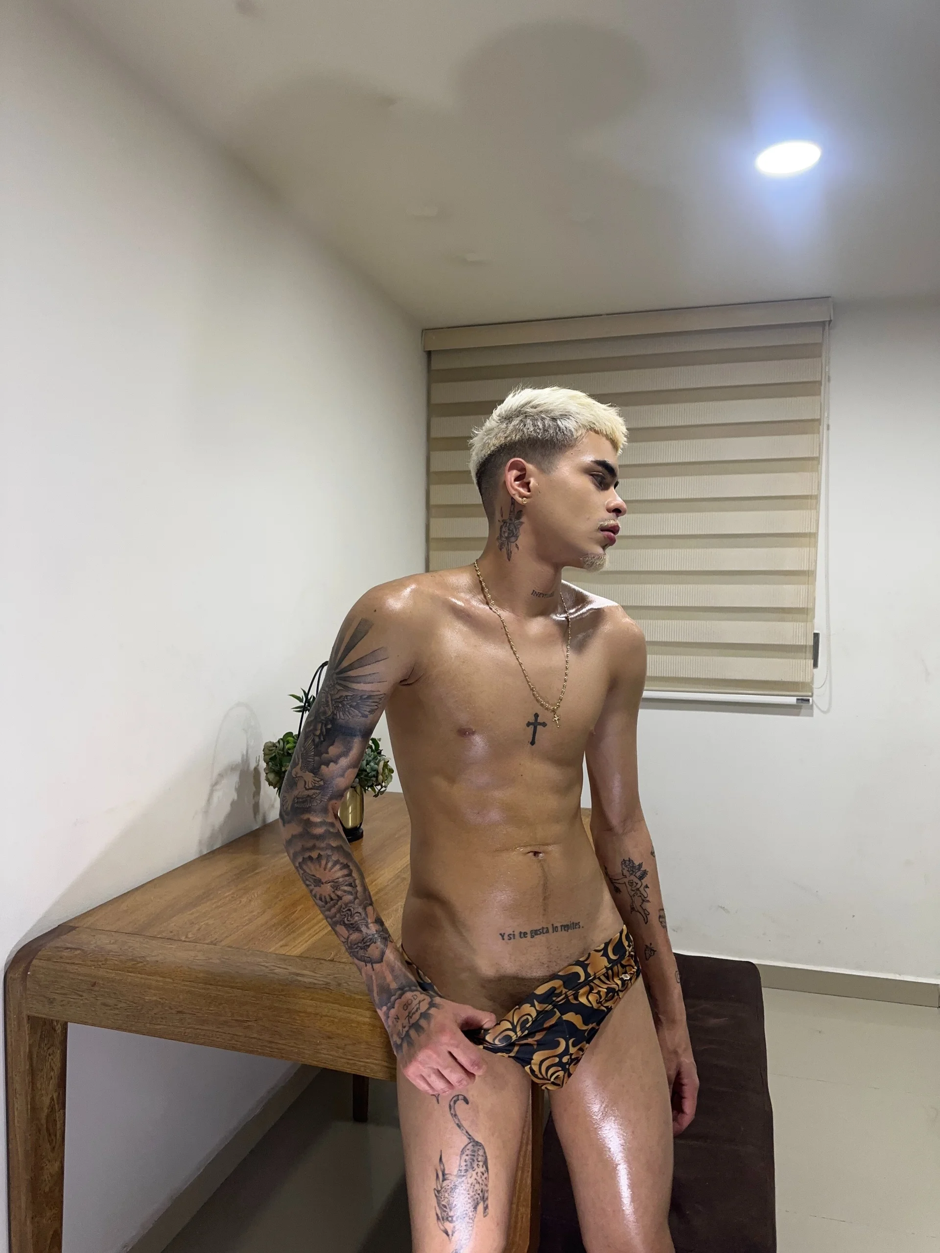 XXX Porn Photo of Nude huge_Santiago 65