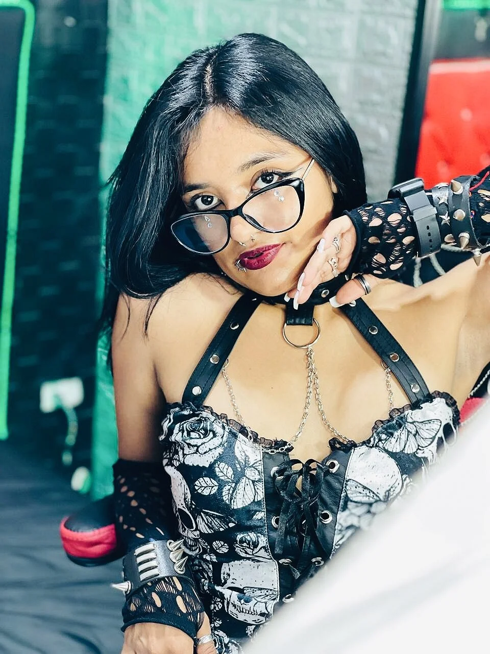 XXX Porn Photo of Nude carolinerue 70