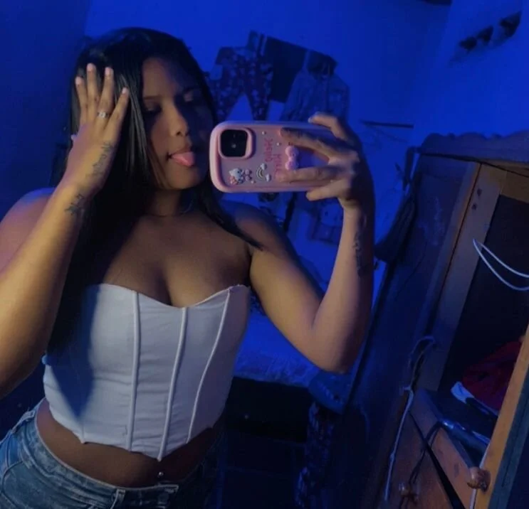 XXX Porn Photo of Nude seductive_lips_ 9