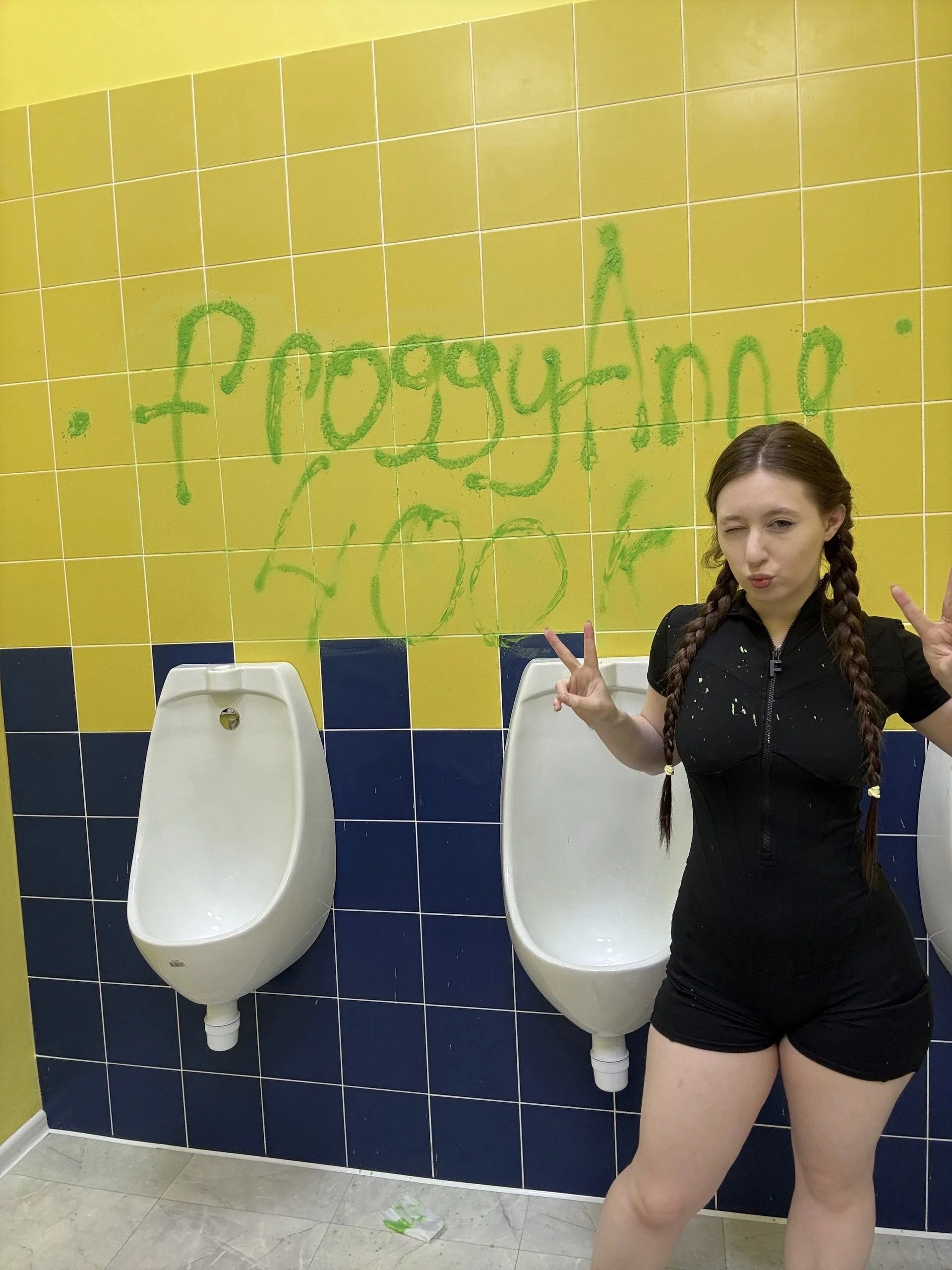 XXX Porn Photo of Nude FroggyAnna 400