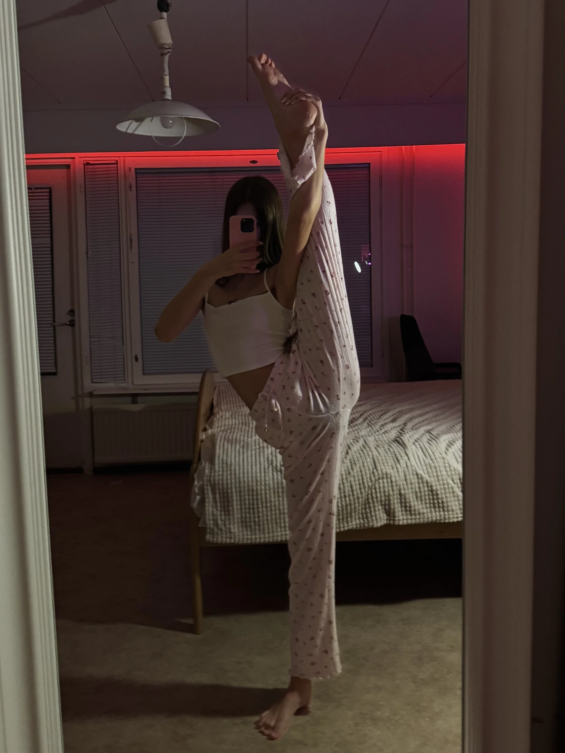XXX Porn Photo of Nude Flexibleilona 3