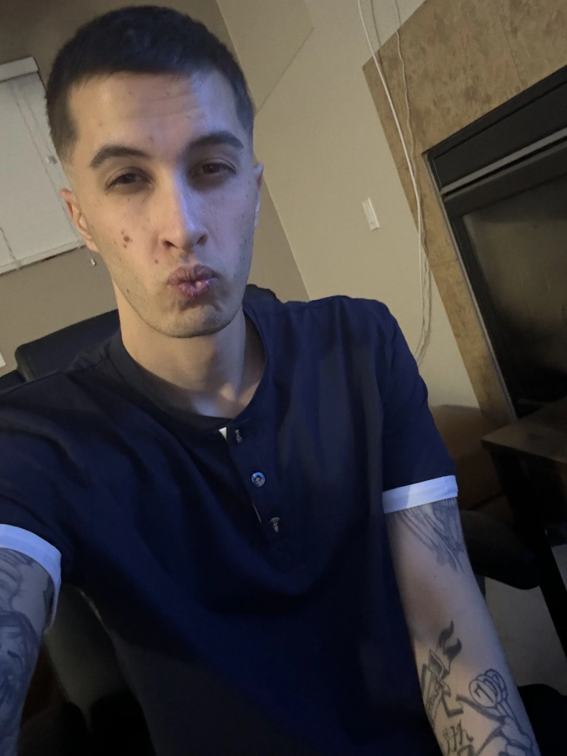 XXX Porn Photo of Nude JuicyJoshy 87