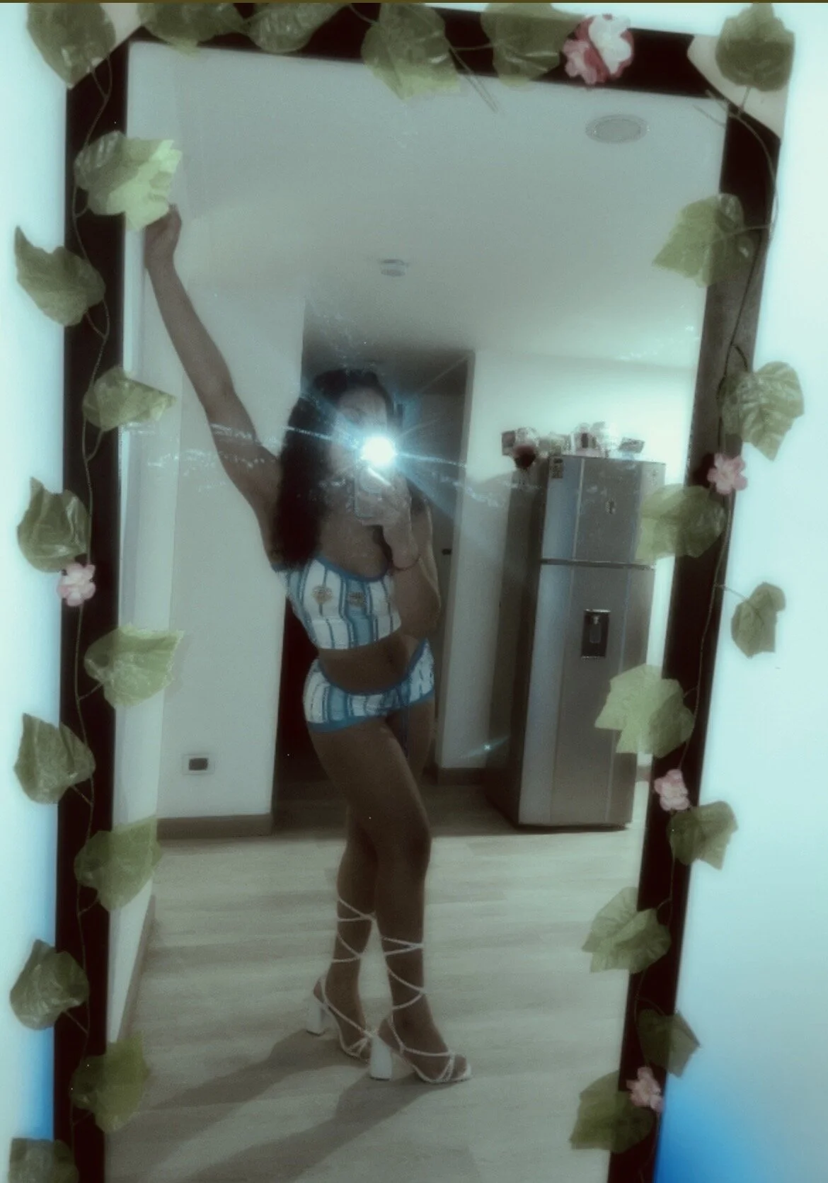 Daphnne_Curly