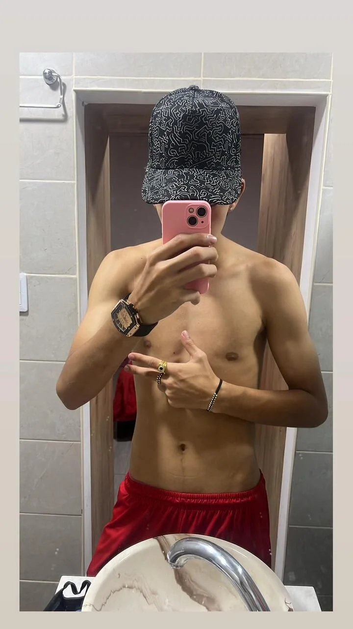 XXX Porn Photo of Nude Jaames_Boy 4