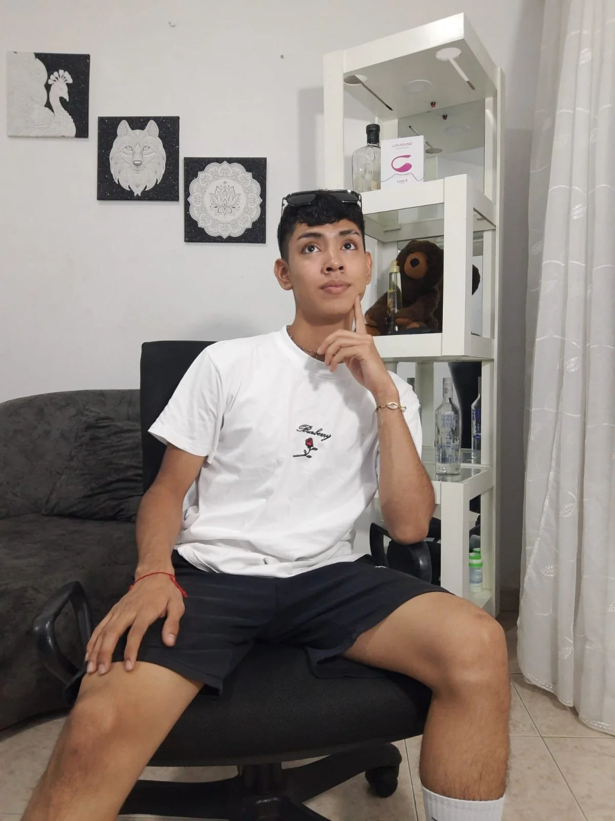 XXX Porn Photo of Nude LoganTwink18 2