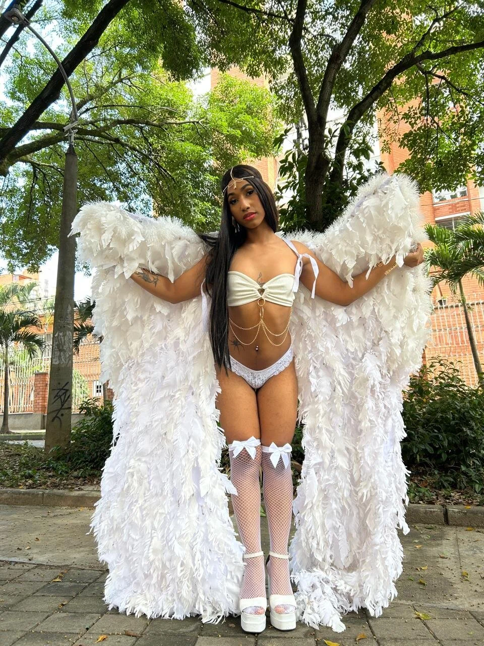 XXX Porn Photo of Nude Alissemasiel 21