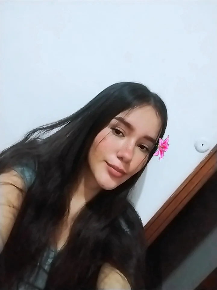 XXX Porn Photo of Nude miley_blue_ 9