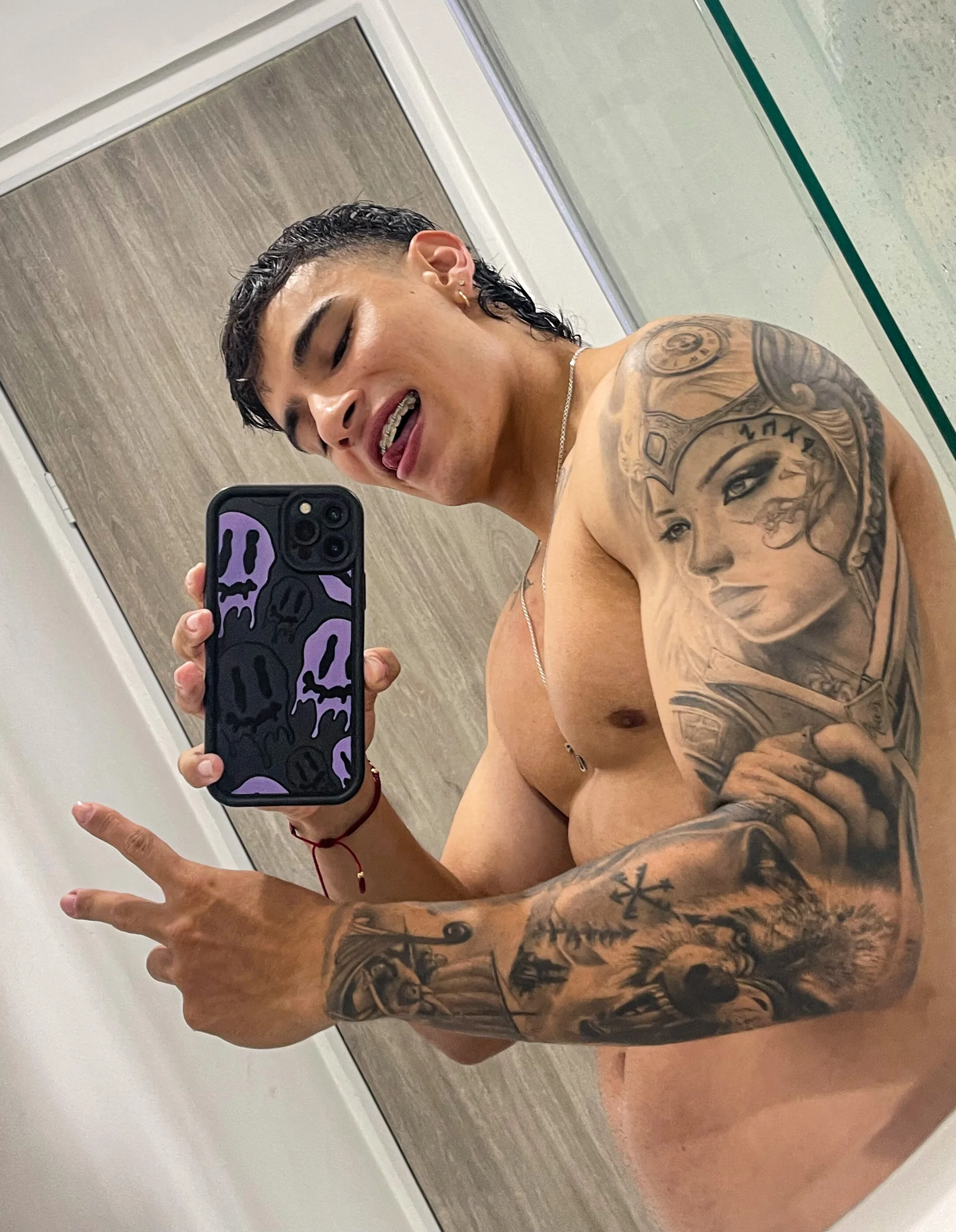 XXX Porn Photo of Nude joseph_boy 3