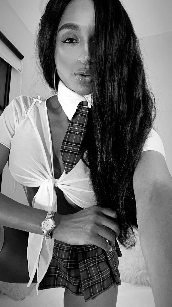 XXX Porn Photo of Nude destinne_mill_ 5