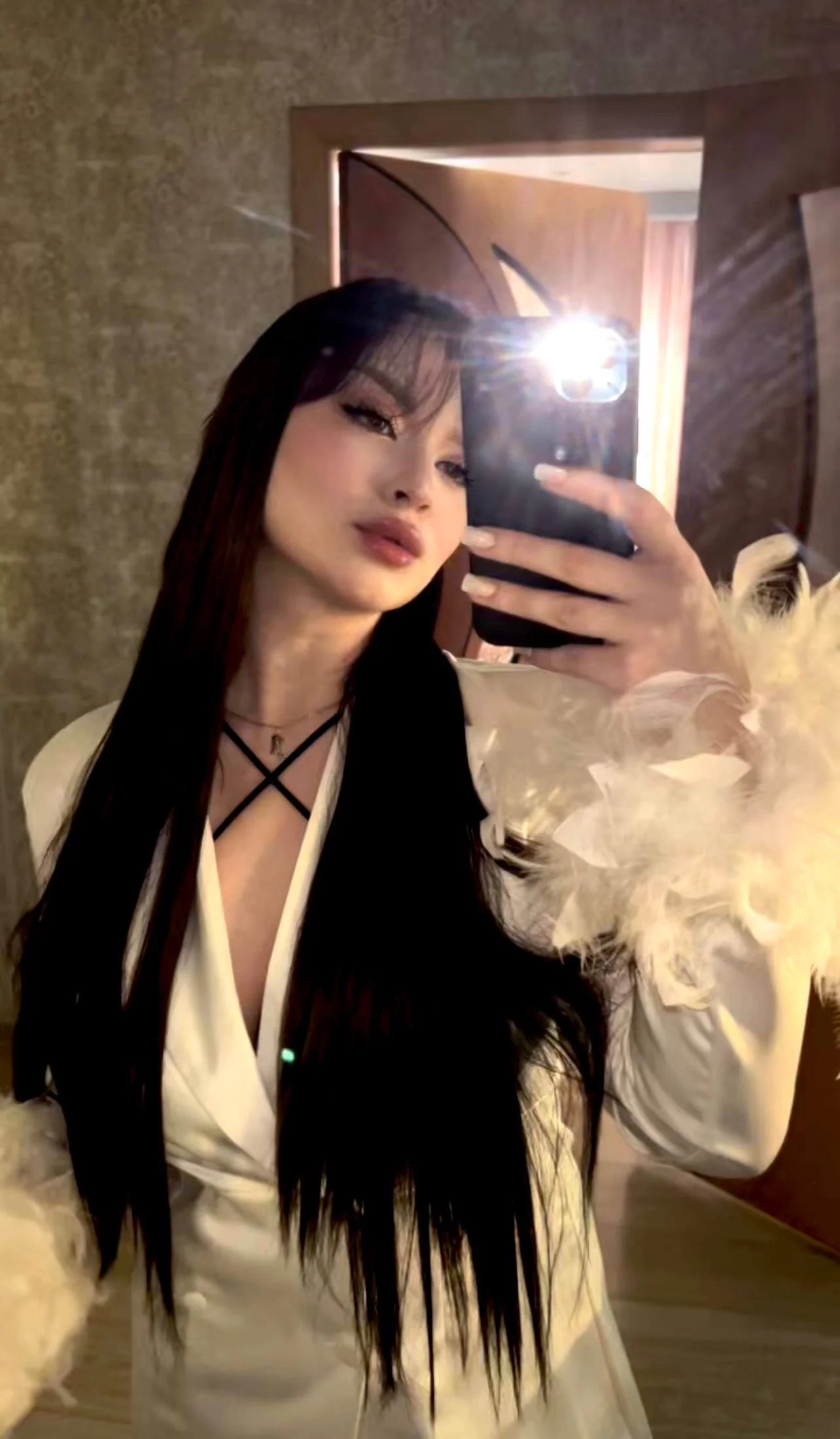 XXX Porn Photo of Nude Virg1nia_Clark 4