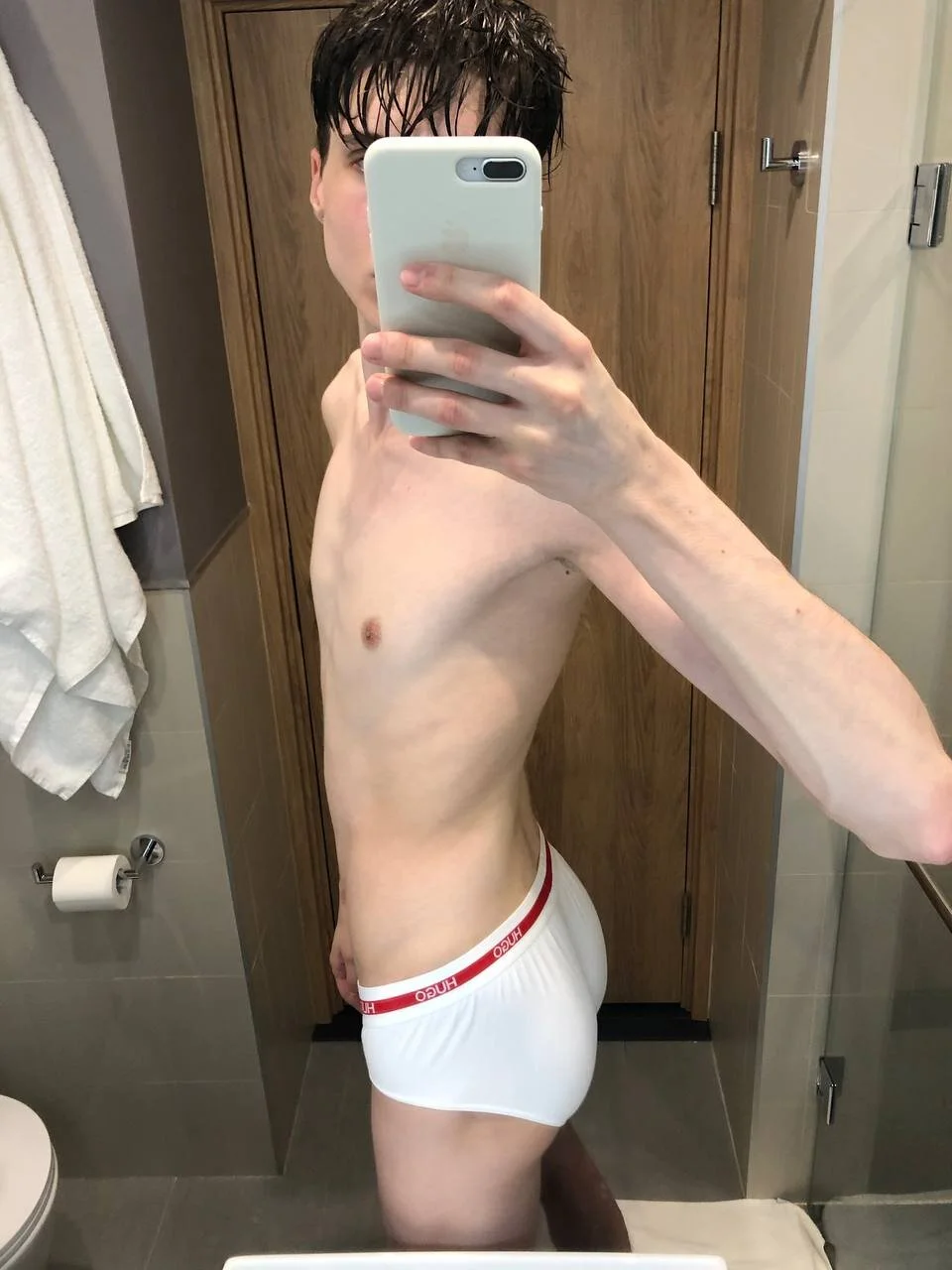XXX Porn Photo of Nude robertsoyummy 5
