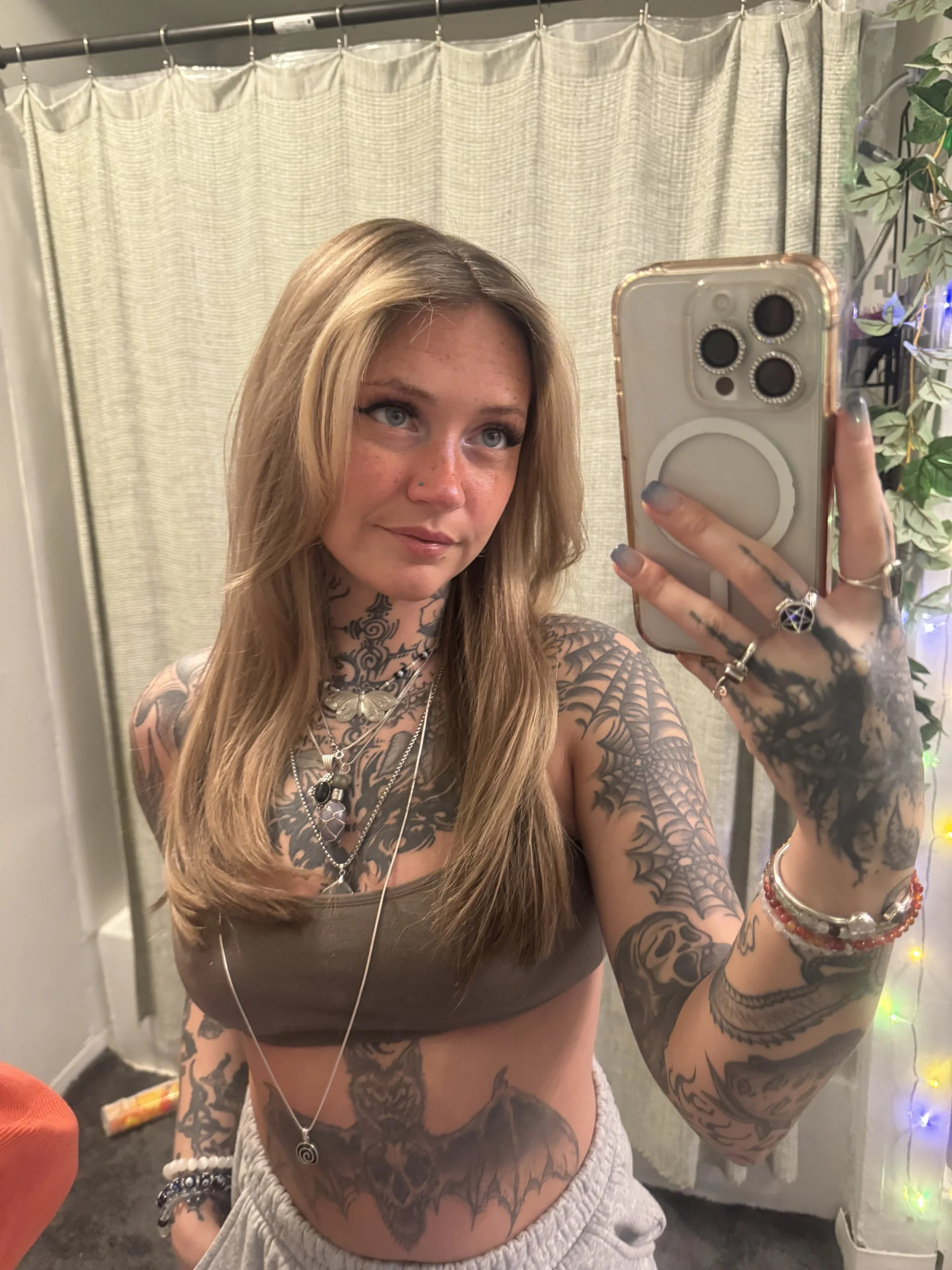 XXX Porn Photo of Nude cherrycream 2