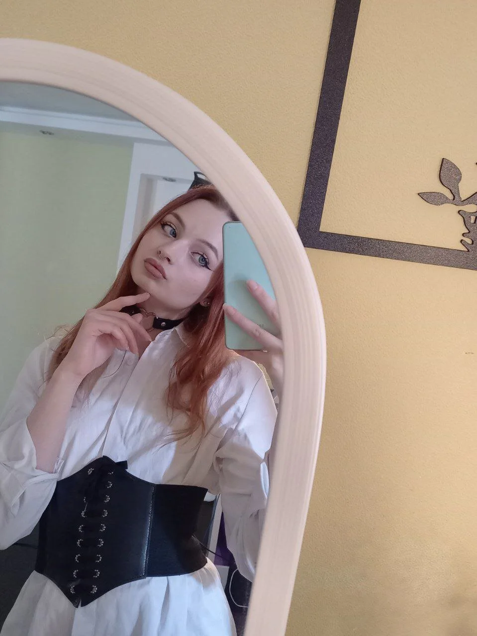 XXX Porn Photo of Nude emi_less 4