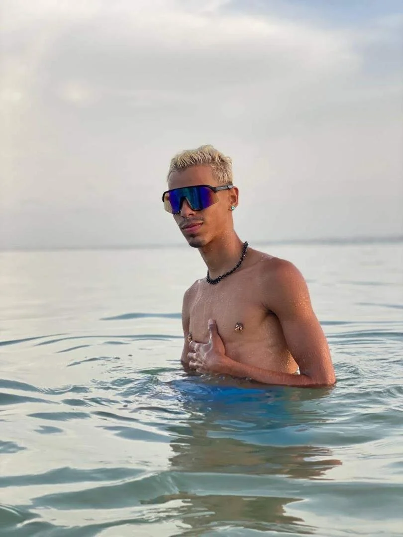 XXX Porn Photo of Nude alexx_23cm 2