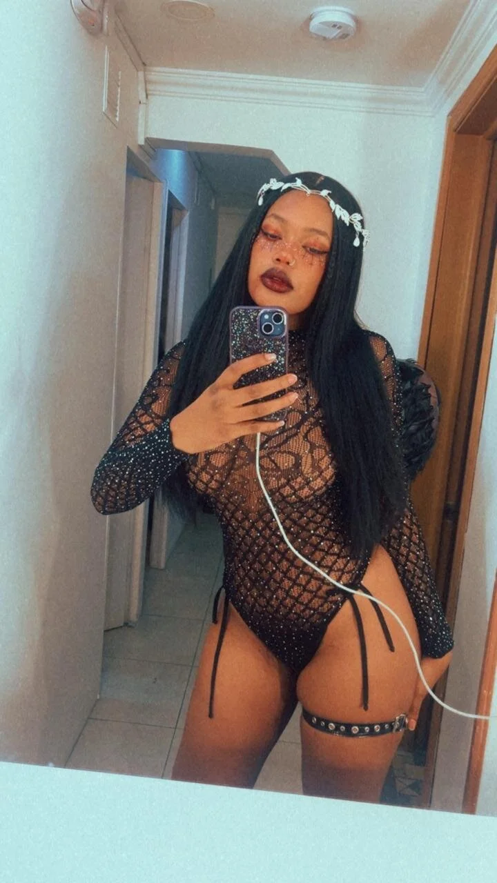 XXX Porn Photo of Nude CRISTALBROKE_TAY 6