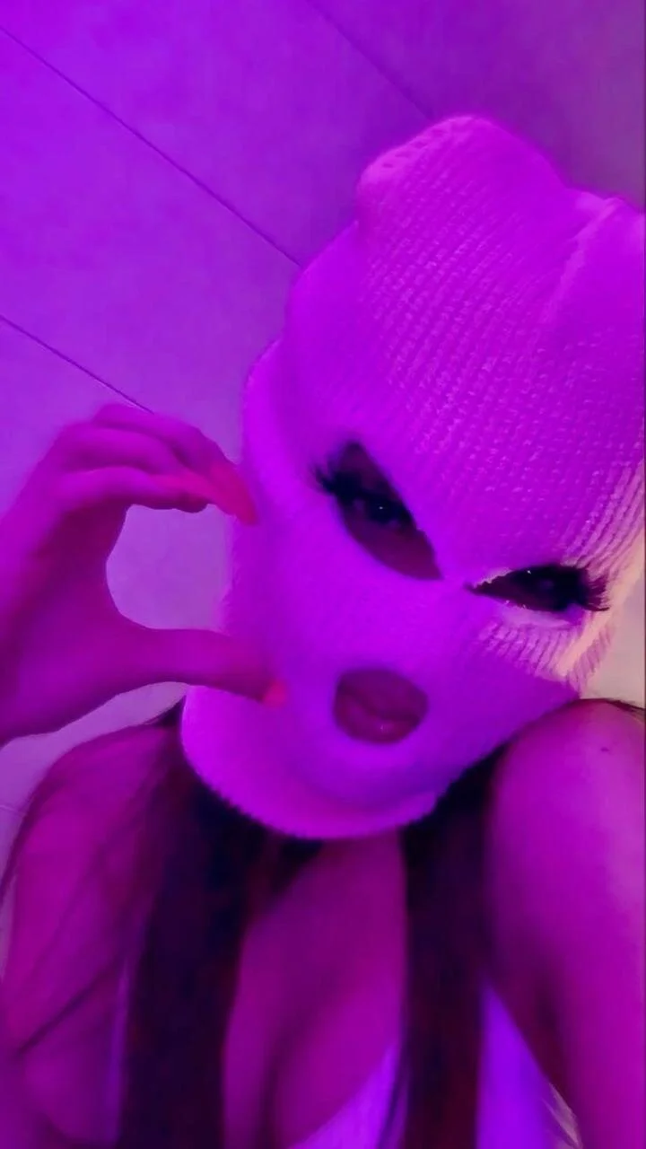 XXX Porn Photo of Nude badboygoodgirl10 1